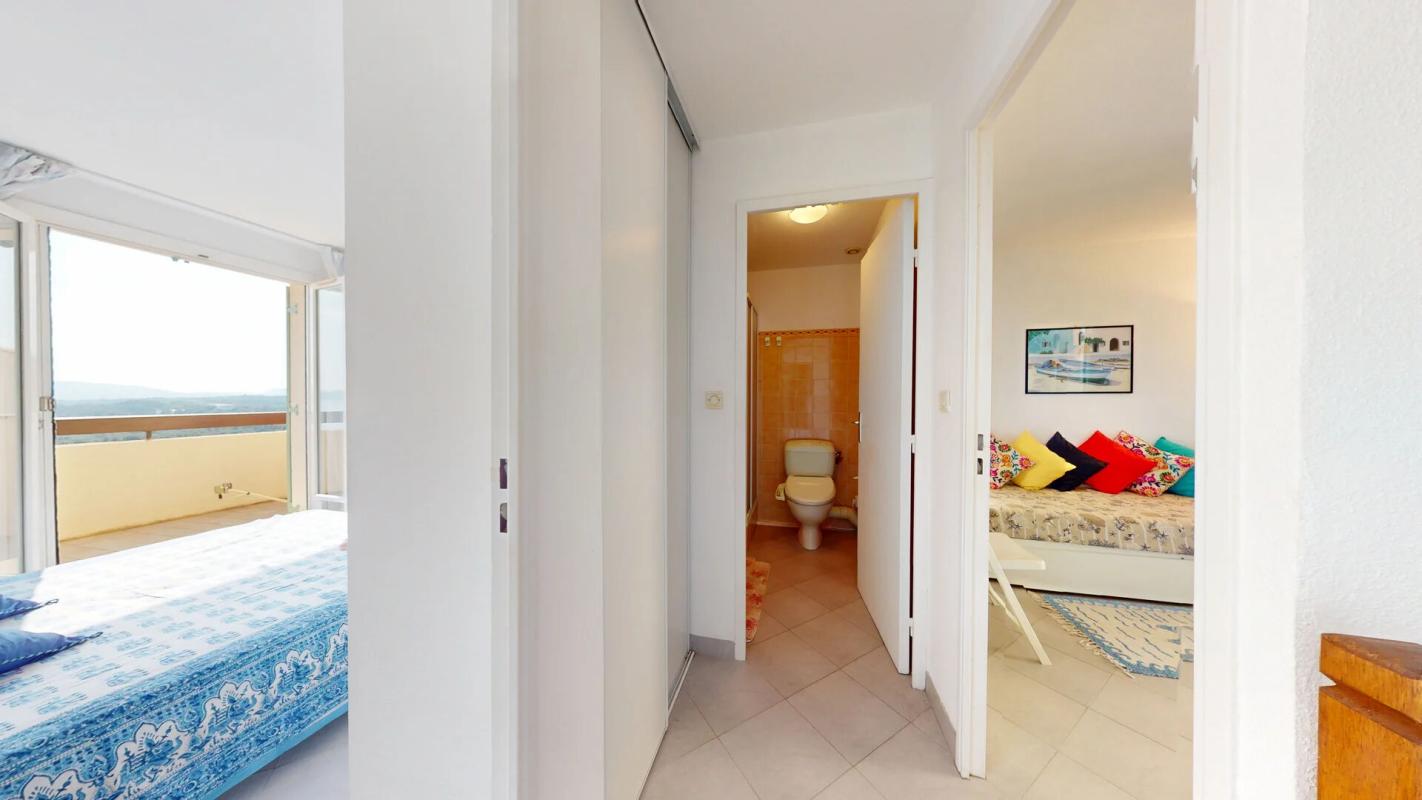 SAINT-RAPHAEL Maison Saint Raphael 3 pièce(s) 50.81 m2 - Vue mer panoramique - Garage double 13