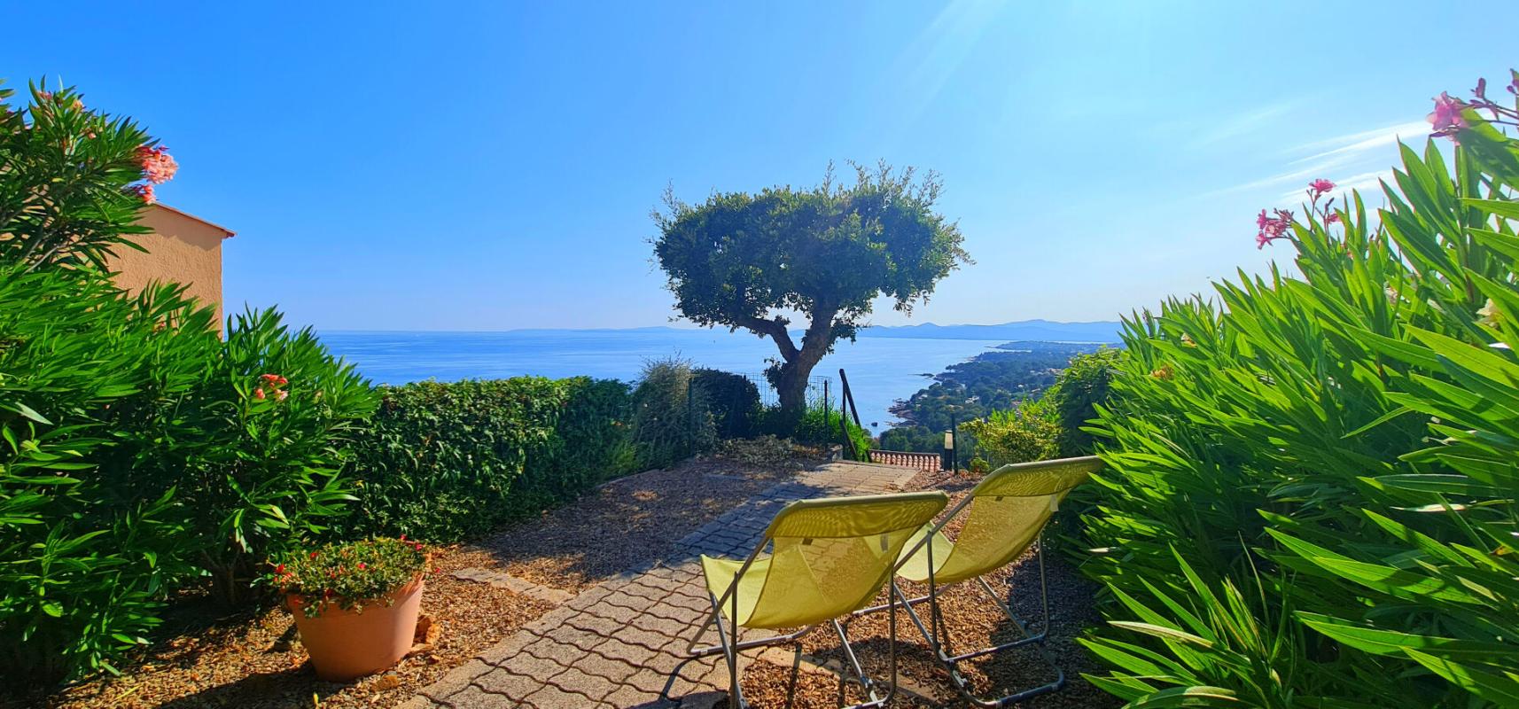 SAINT-RAPHAEL Maison Saint Raphael 3 pièce(s) 50.81 m2 - Vue mer panoramique - Garage double 15