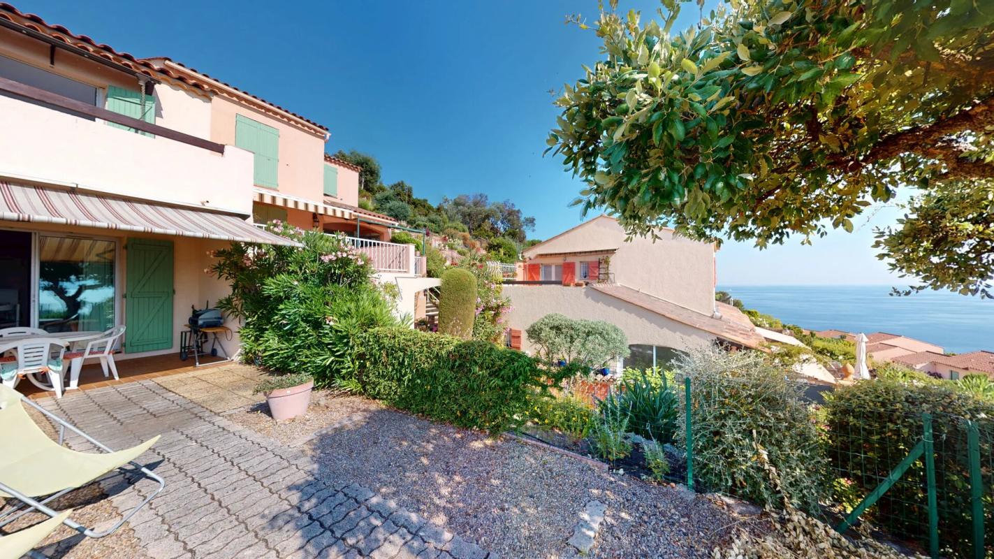 SAINT-RAPHAEL Maison Saint Raphael 3 pièce(s) 50.81 m2 - Vue mer panoramique - Garage double 6