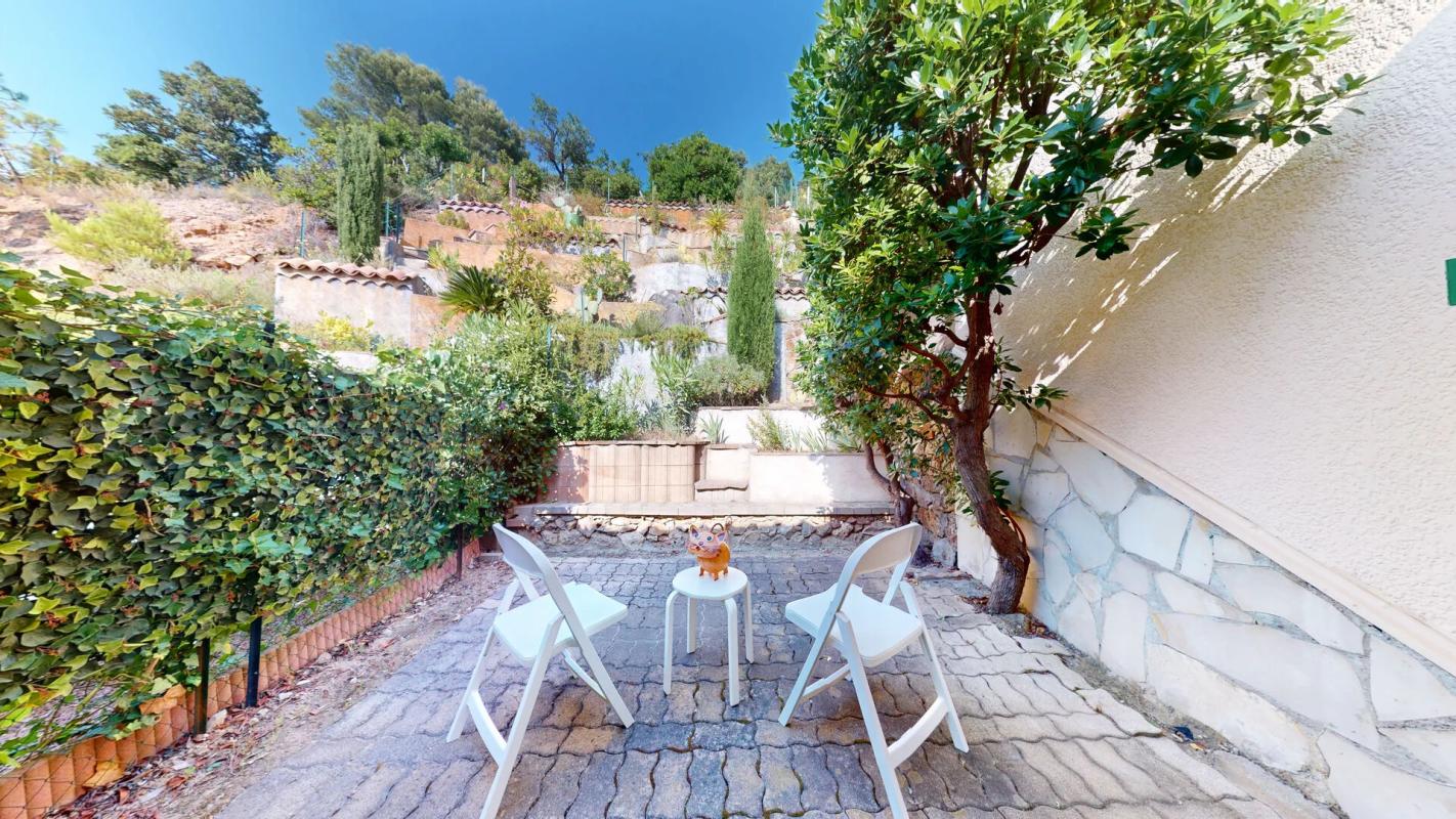 SAINT-RAPHAEL Maison Saint Raphael 3 pièce(s) 50.81 m2 - Vue mer panoramique - Garage double 7