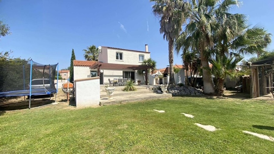 POLLESTRES Magnifique villa de 110 m² en R+1 sur un terrain de 1853 m² avec piscine et sans vis-à-vis 6