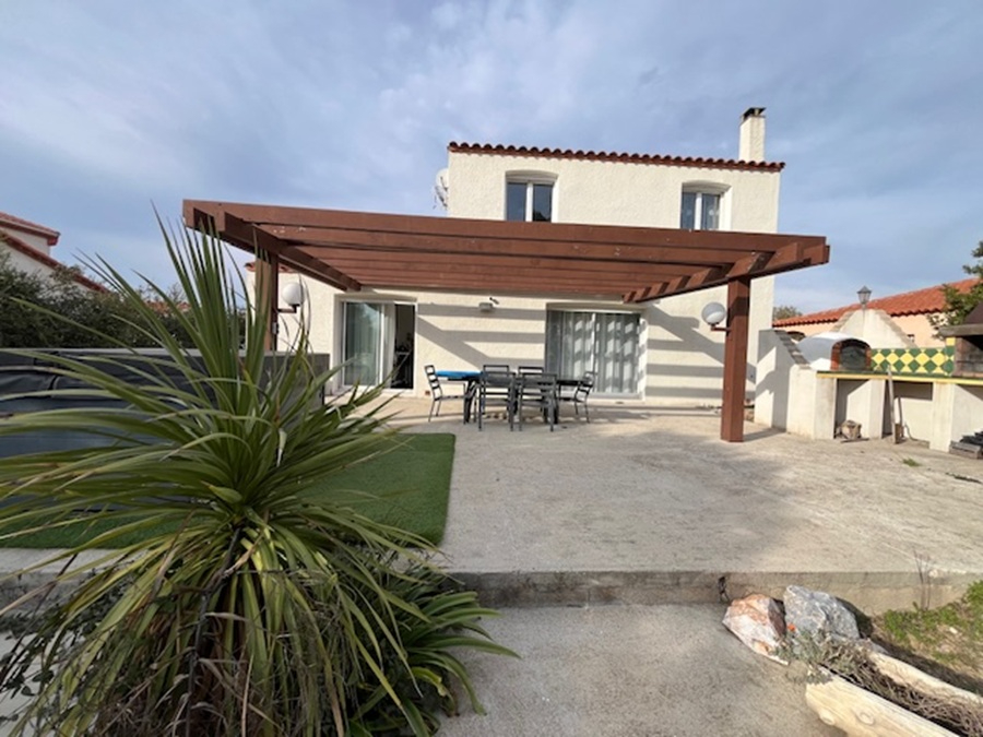 POLLESTRES Magnifique villa de 110 m² en R+1 sur un terrain de 1853 m² avec piscine et sans vis-à-vis 7