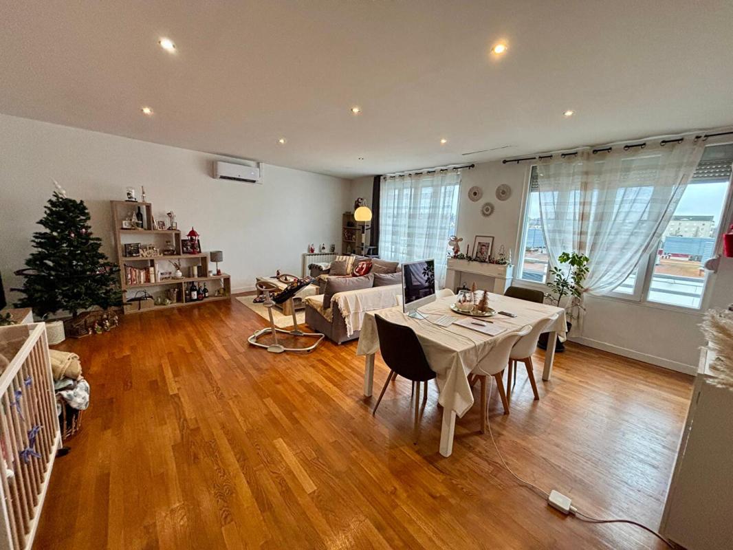 NEVERS Appartement Nevers 5 pièces 121.47 m2 - centre ville - 3 chambres - extérieur 2