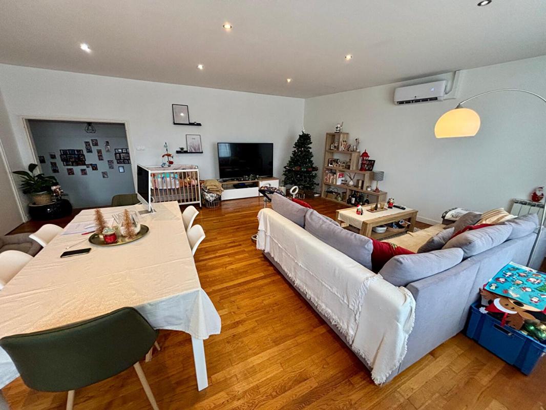 NEVERS Appartement Nevers 5 pièces 121.47 m2 - centre ville - 3 chambres - extérieur 3