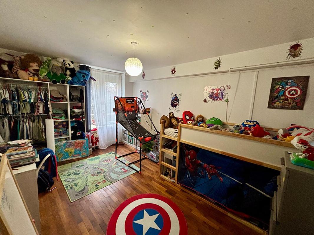 NEVERS Appartement Nevers 5 pièces 121.47 m2 - centre ville - 3 chambres - extérieur 5