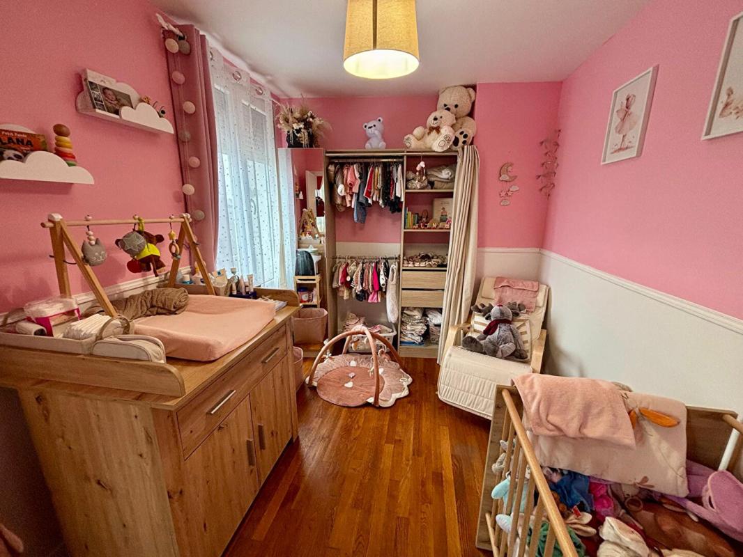 NEVERS Appartement Nevers 5 pièces 121.47 m2 - centre ville - 3 chambres - extérieur 6