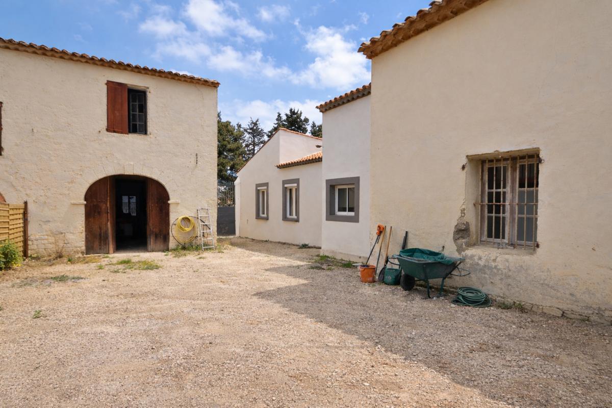 NARBONNE Maison Narbonne 7 pièce(s) 218 m2 13