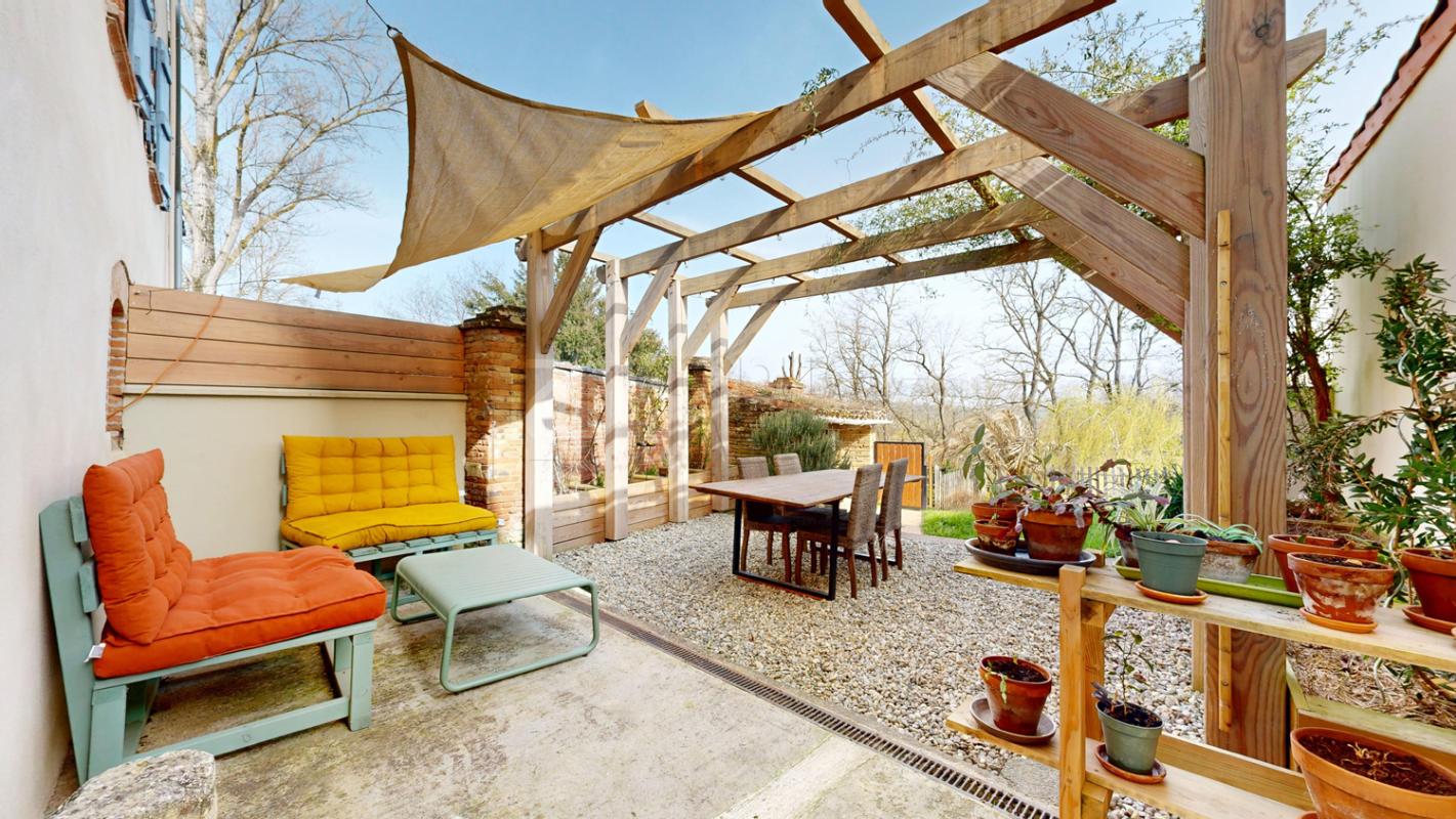 MONTGISCARD Maison de village T4 rénovée au coeur du village 1