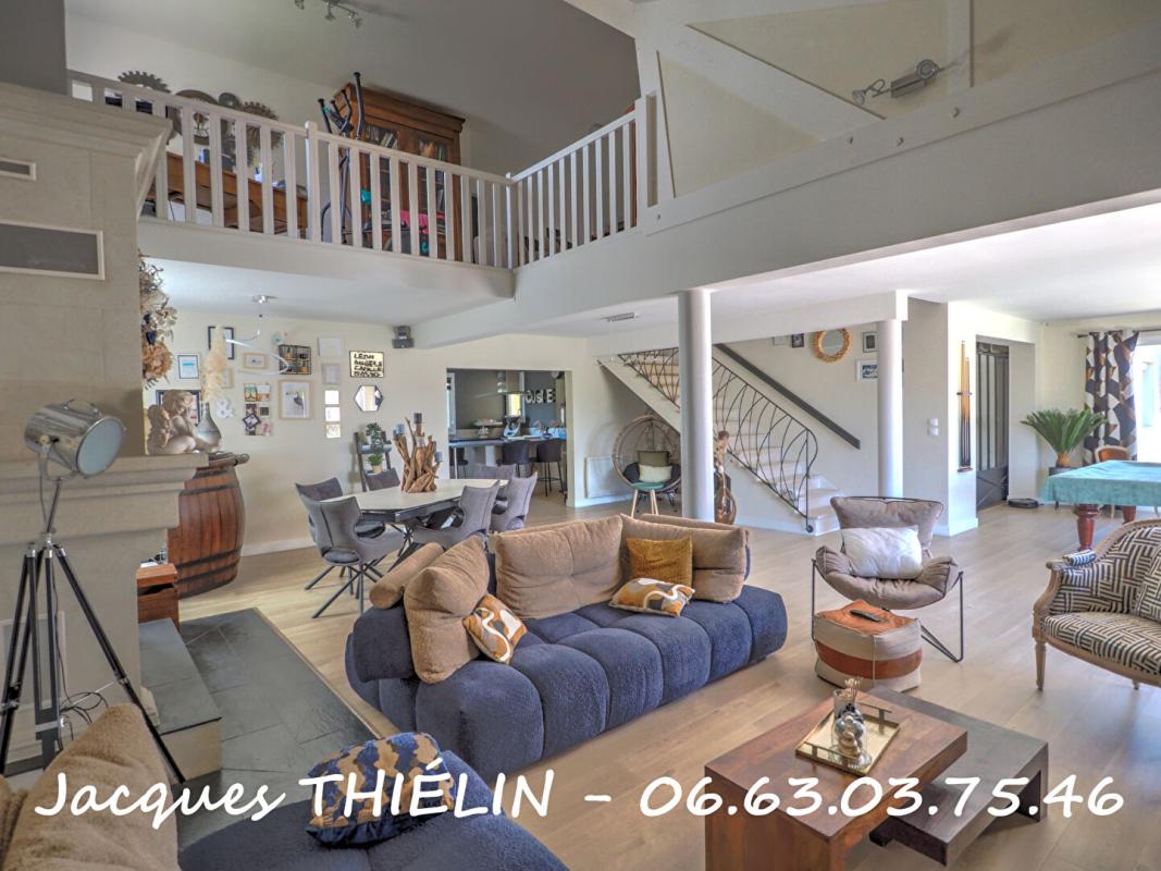 LONGUE-JUMELLES PROPRIÉTÉ D'EXCEPTION EN VALLÉE DE LA LOIRE 8