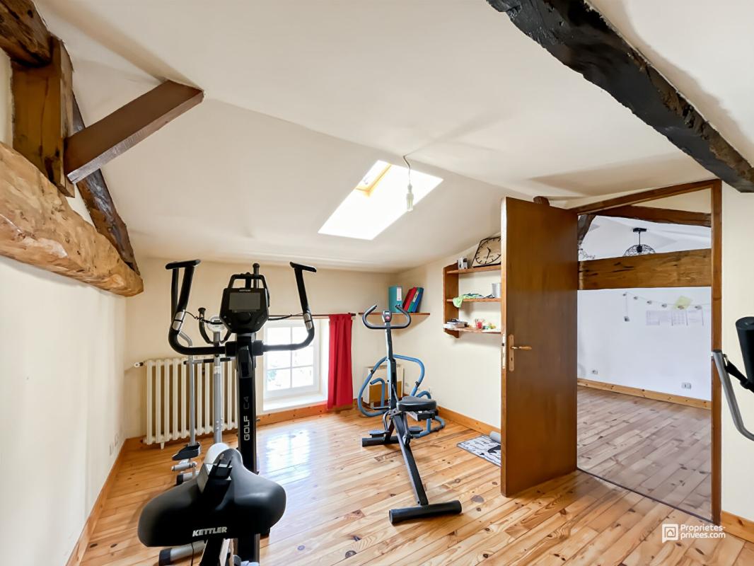 BERSON Maison avec piscine, spa et dépendances sur 6340 m² à vendre à Berson ? Proche Blaye 13