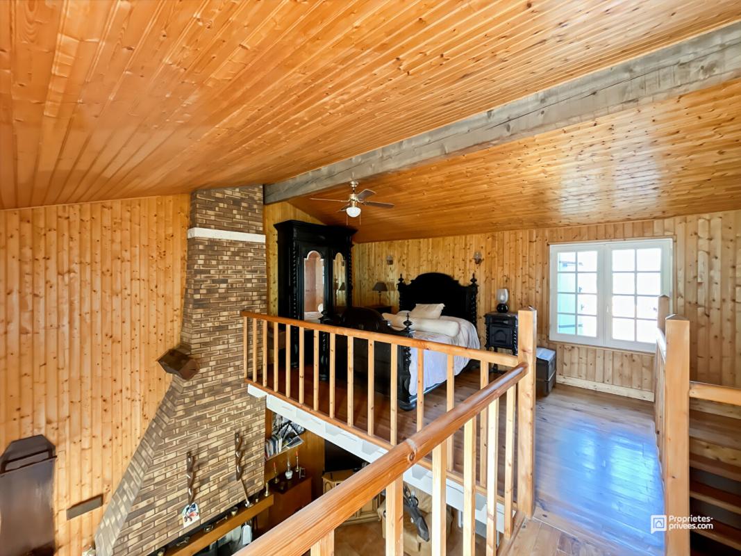 BERSON Maison avec piscine, spa et dépendances sur 6340 m² à vendre à Berson ? Proche Blaye 14