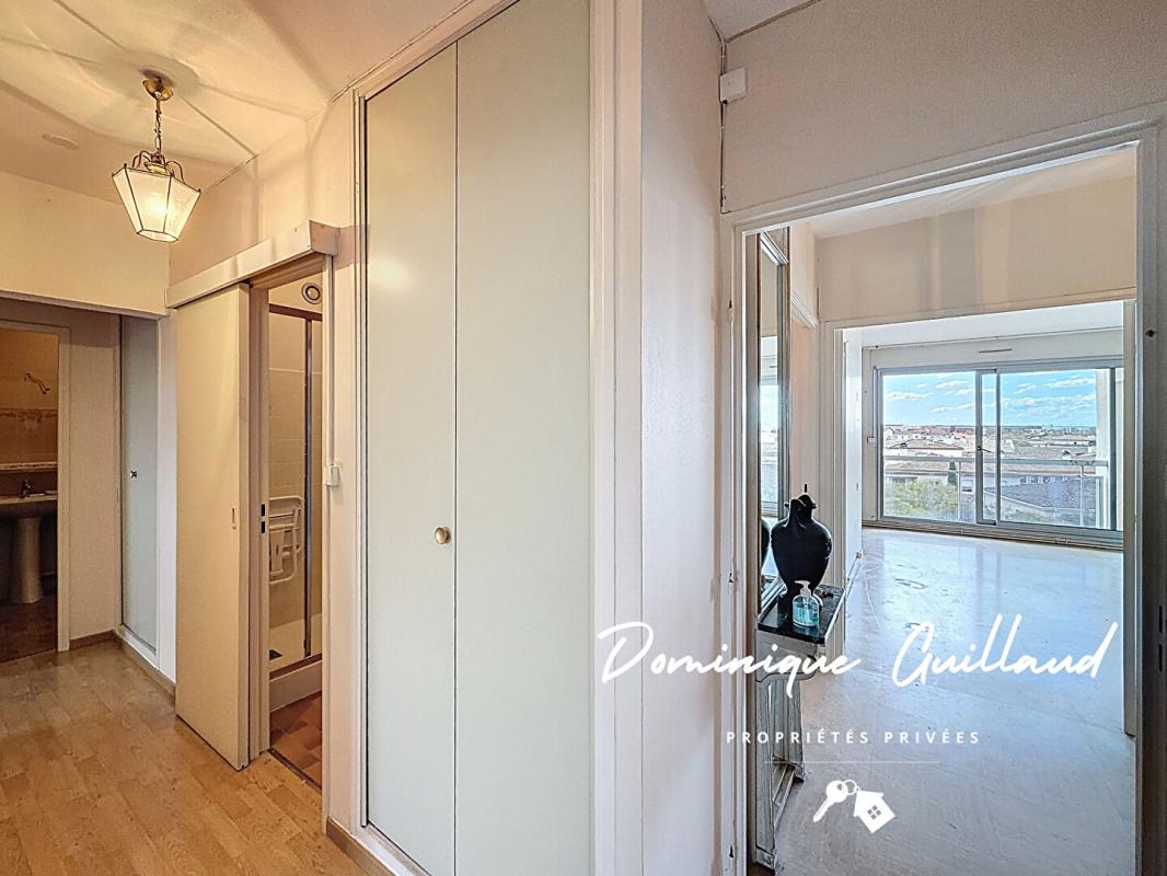 NIMES Nîmes-Notre Dame-Appartement 5 pièces 120 m2 avec loggia balcon terrasse 21 m² / Garage / 2 parkings /Cave 13