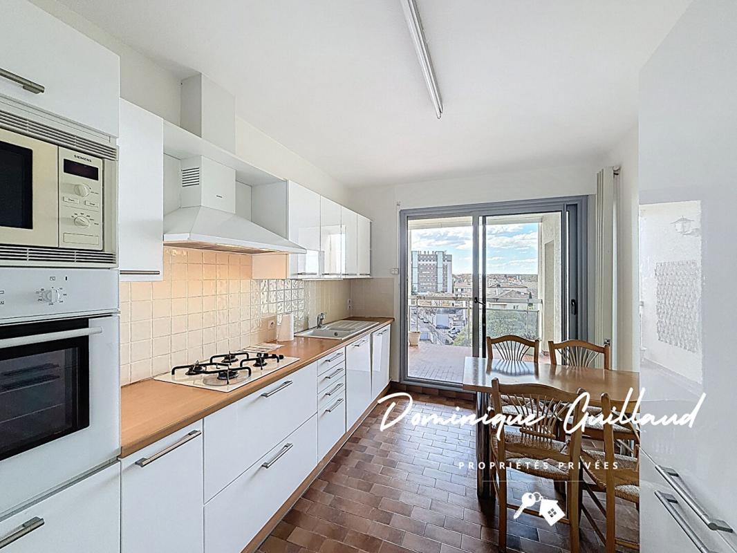 NIMES Nîmes-Notre Dame-Appartement 5 pièces 120 m2 avec loggia balcon terrasse 21 m² / Garage / 2 parkings /Cave 5