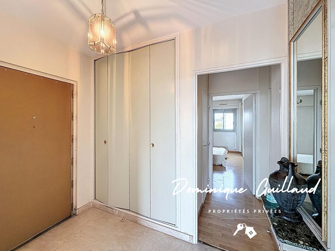 NIMES Nîmes-Notre Dame-Appartement 5 pièces 120 m2 avec loggia balcon terrasse 21 m² / Garage / 2 parkings /Cave 8