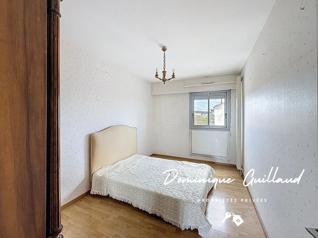 NIMES Nîmes-Notre Dame-Appartement 5 pièces 120 m2 avec loggia balcon terrasse 21 m² / Garage / 2 parkings /Cave 9