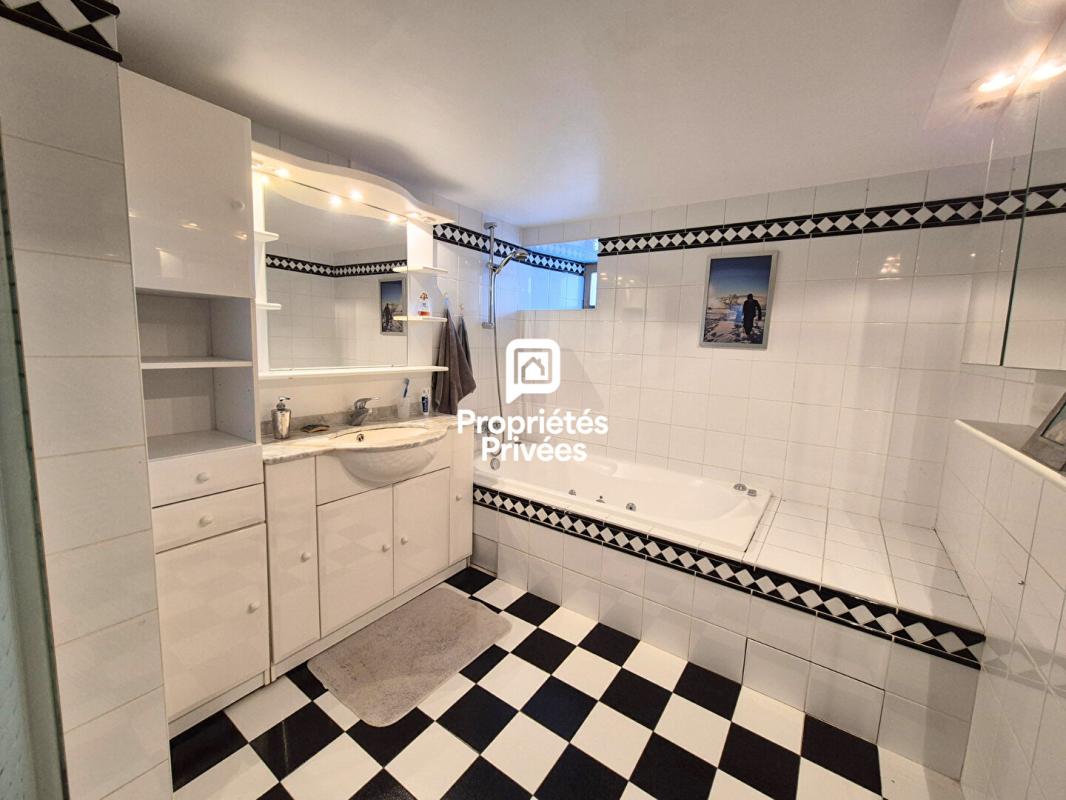 BELLEGARDE-SUR-VALSERINE Maison 245m2 - Valserhône 01200 - 635'000 14