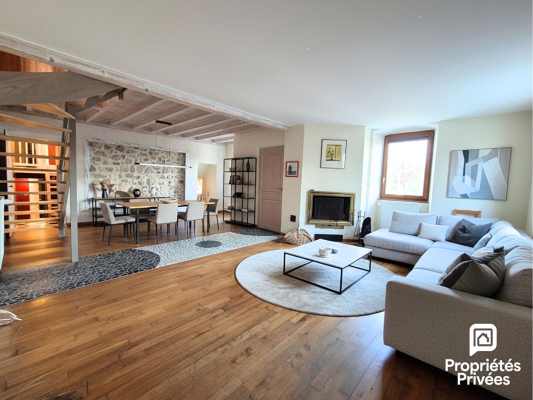 BELLEGARDE-SUR-VALSERINE Maison 245m2 - Valserhône 01200 - 635'000 5