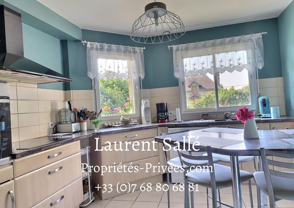 LES FOUGERETS Maison familiale de 7 pièce(s) 156 m2 5