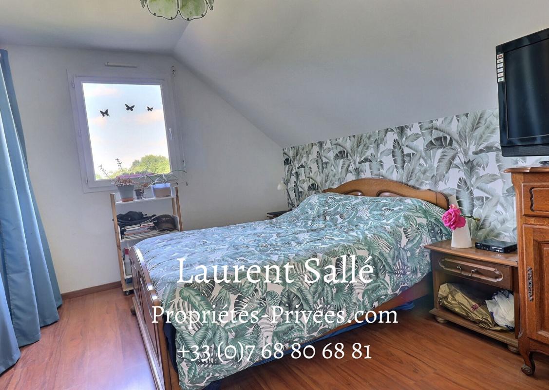 LES FOUGERETS Maison familiale de 7 pièce(s) 156 m2 9