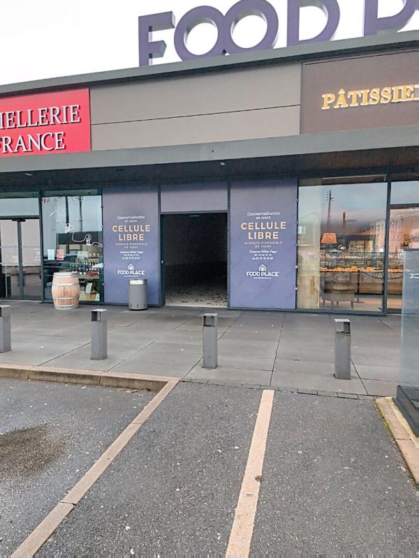SAINT-DIE-DES-VOSGES SAINT DIE, ZAC - LOCAL COMMERCIAL 100 M², VITRINE 6 M 4