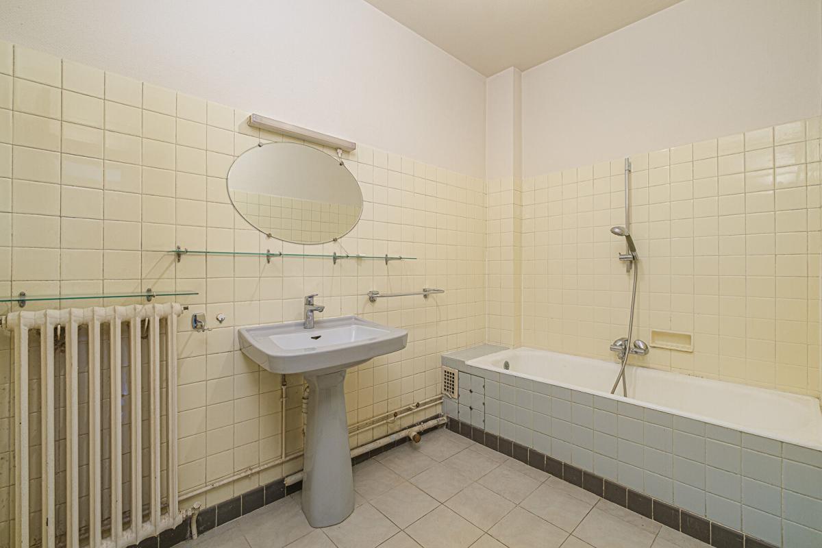 MARSEILLE-8E-ARRONDISSEMENT Appartement 4 pièce(s) 118 m2 vue mer, jardin partagé, box de garage 15