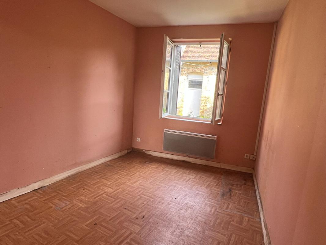 MONDOUBLEAU Maison de village 3 pièce(s) 36 m2 6