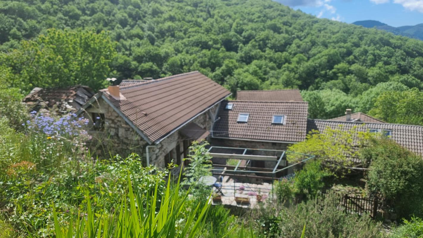 SABLIERES Maison de hameau en pierre au calme 2