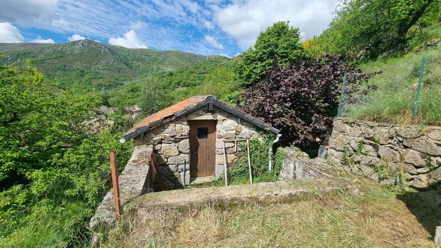 SABLIERES Maison de hameau en pierre au calme 8