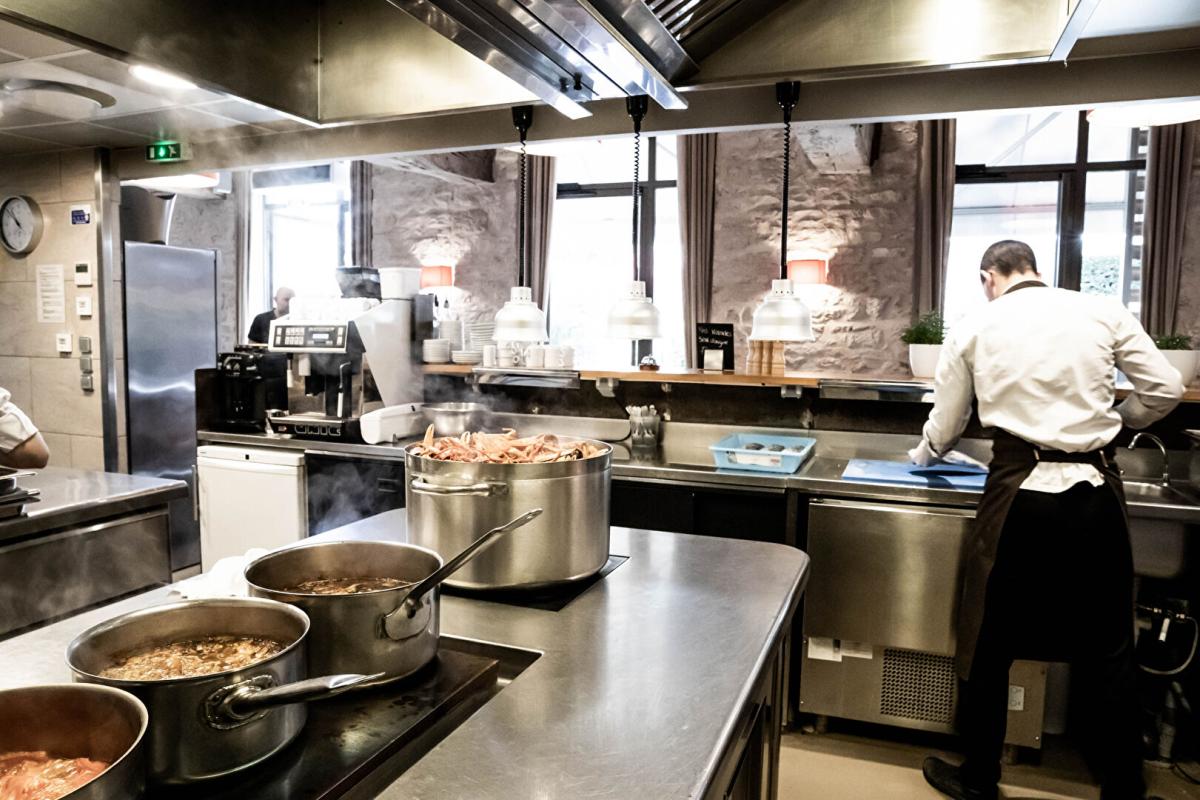 BEAUNE 21200 Secteur BEAUNE - Murs commerciaux (ancien restaurant tout équipé) 160 M² 3