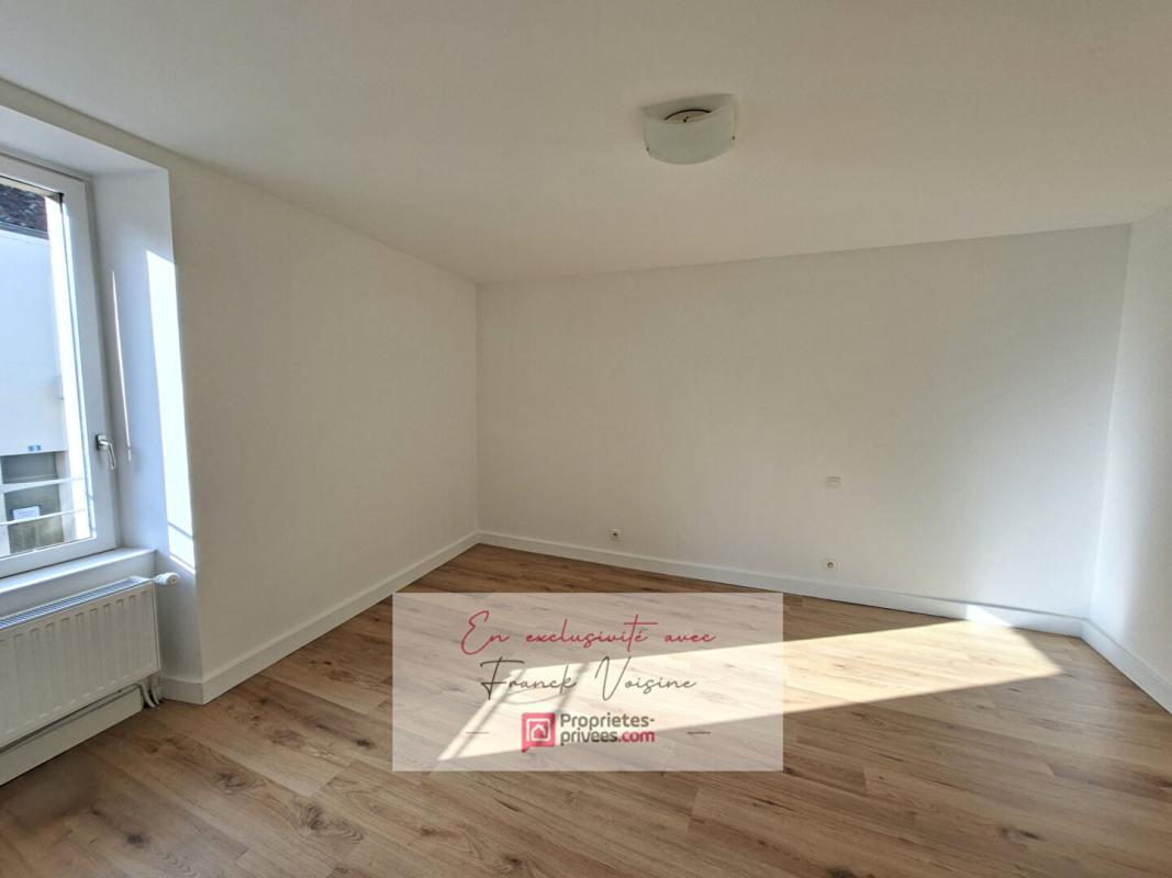 LES HERBIERS A VENDRE en Exclusivité aux Herbiers, Maison de centre-ville de 51 m2 env avec 2 chambres 11