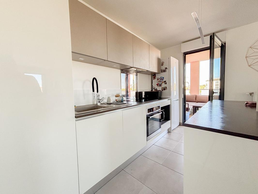 AIX-EN-PROVENCE Appartement 3 pièces meublé avec terrasse  Aix-en-Provence La Duranne 12