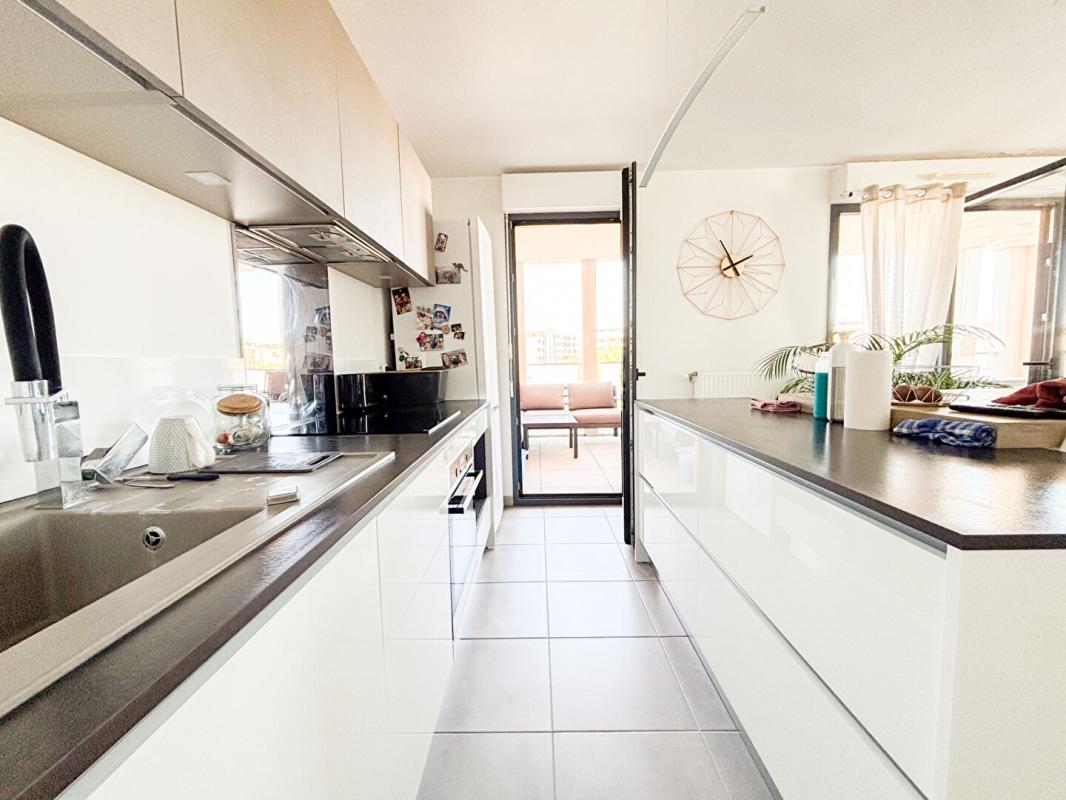 AIX-EN-PROVENCE Appartement 3 pièces meublé avec terrasse  Aix-en-Provence La Duranne 4