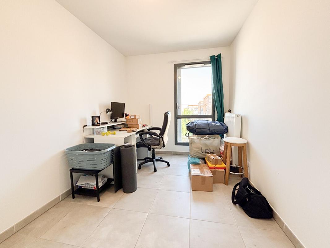 AIX-EN-PROVENCE Appartement 3 pièces meublé avec terrasse  Aix-en-Provence La Duranne 8