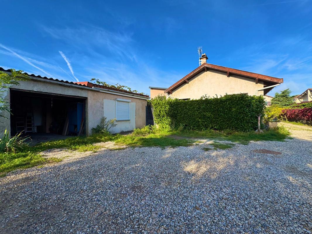 CHASSIEU Maison Chassieu 5 pièces 120 m2 + Garage 13