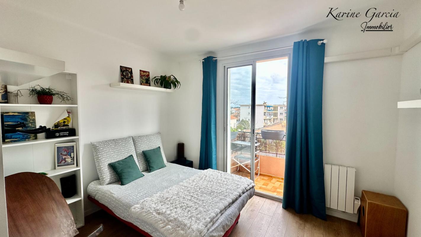 SIX-FOURS-LES-PLAGES SIX FOURS LES PLAGES - PROXIMITE DU CENTRE VILLE - PETITE COPROPRIETE AU CALME - APPARTEMENT T3  - CAVE PRIVATIVE 12