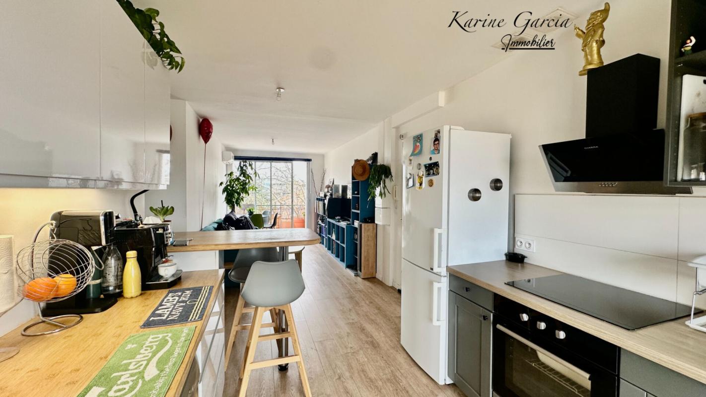 SIX-FOURS-LES-PLAGES SIX FOURS LES PLAGES - PROXIMITE DU CENTRE VILLE - PETITE COPROPRIETE AU CALME - APPARTEMENT T3  - CAVE PRIVATIVE 4