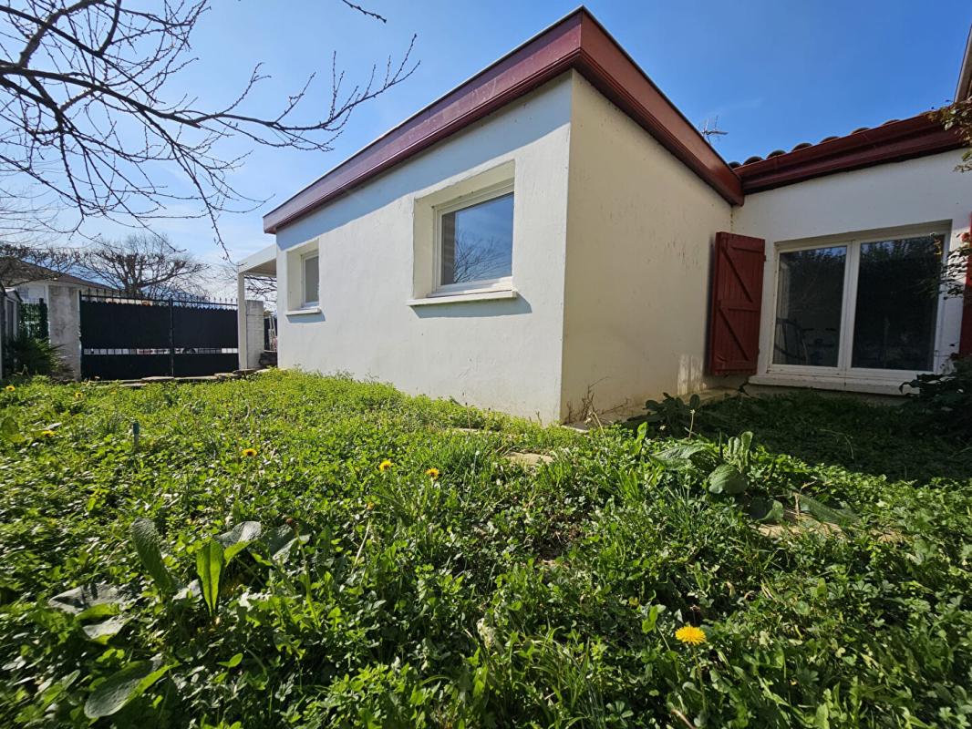 LARCEVEAU-ARROS-CIBITS EXCLUSIVITÉ À LARCEVEAU : ENSEMBLE IMMOBILIER MAISON & LOCAL 12