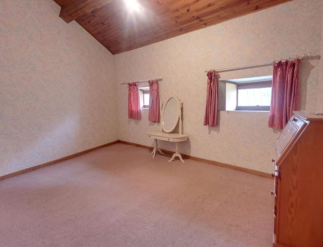 SOREZE 81540- Maison de village 7 pièces- 105 m²- Emplacement privilégié. Stationnement libre 10