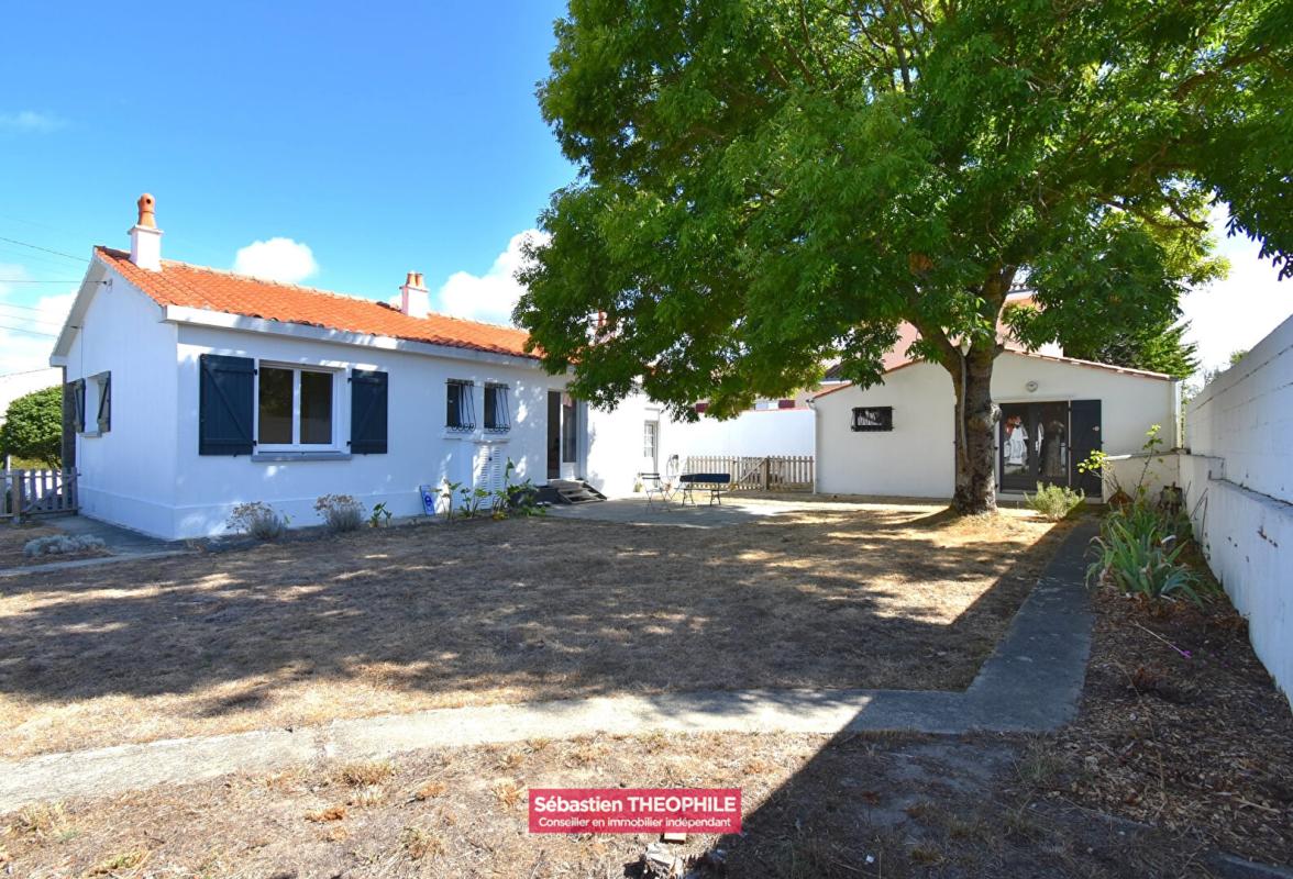 SAINT-GILLES-CROIX-DE-VIE Maison T3 + dépendance proche Saint Gilles Croix De Vie 1