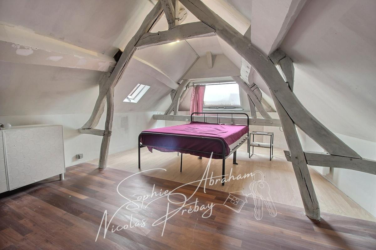 TOURY Maison en centre ville avec jardin, terrasse et places de parkings privatives 11