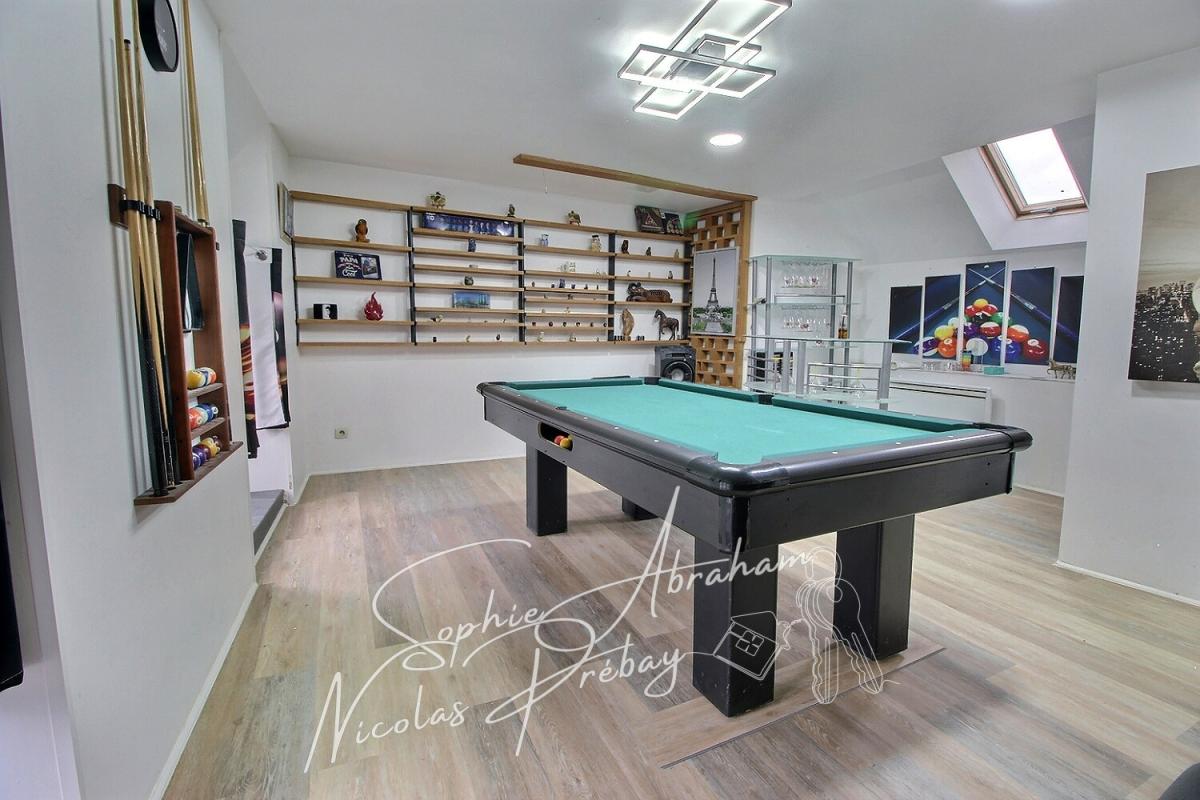 TOURY Maison en centre ville avec jardin, terrasse et places de parkings privatives 12