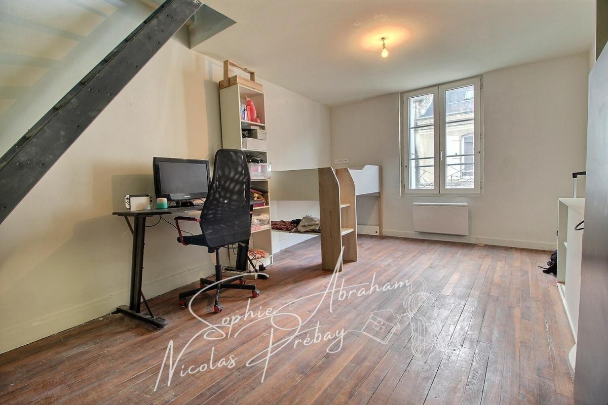 TOURY Maison en centre ville avec jardin, terrasse et places de parkings privatives 7