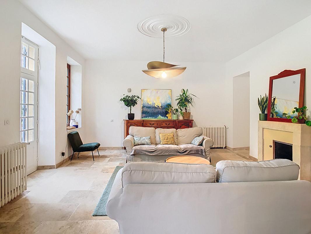 BEYNAC-ET-CAZENAC Belle propriété en pierre récemment rénovée 7