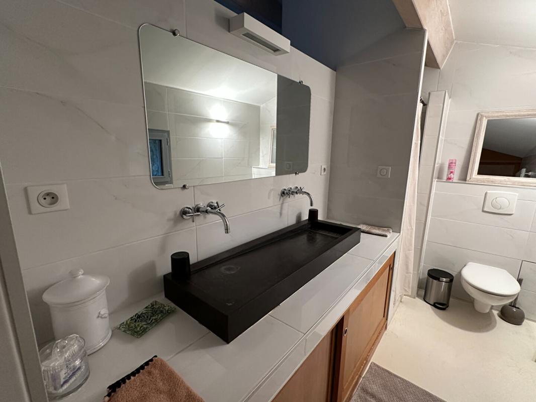 VINEZAC AUTHENTIQUE MAS ARDÉCHOIS AVEC PISCINE 13