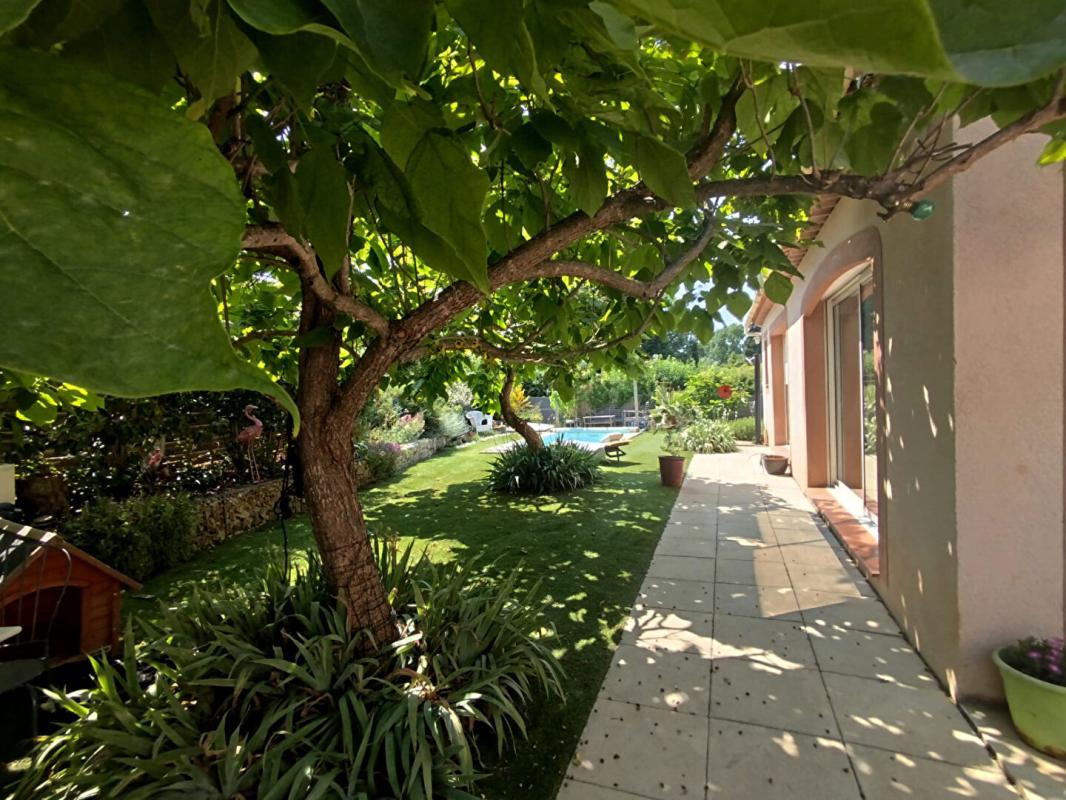 SAINT-MAXIMIN-LA-SAINTE-BAUME Maison avec piscine et double garage Saint Maximin La Sainte Baume 7 pièce(s) 130 m2 8