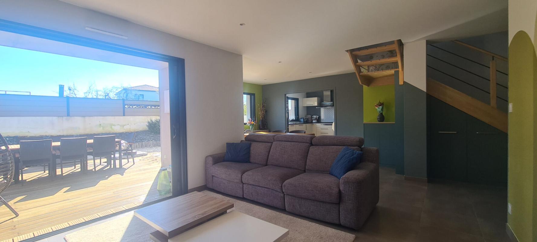 MOUZILLON Maison Mouzillon 6 P . 4 Chs . Bureau . 138.77 M² . T 681 M² . Garage . Terrasse . Balcon 6