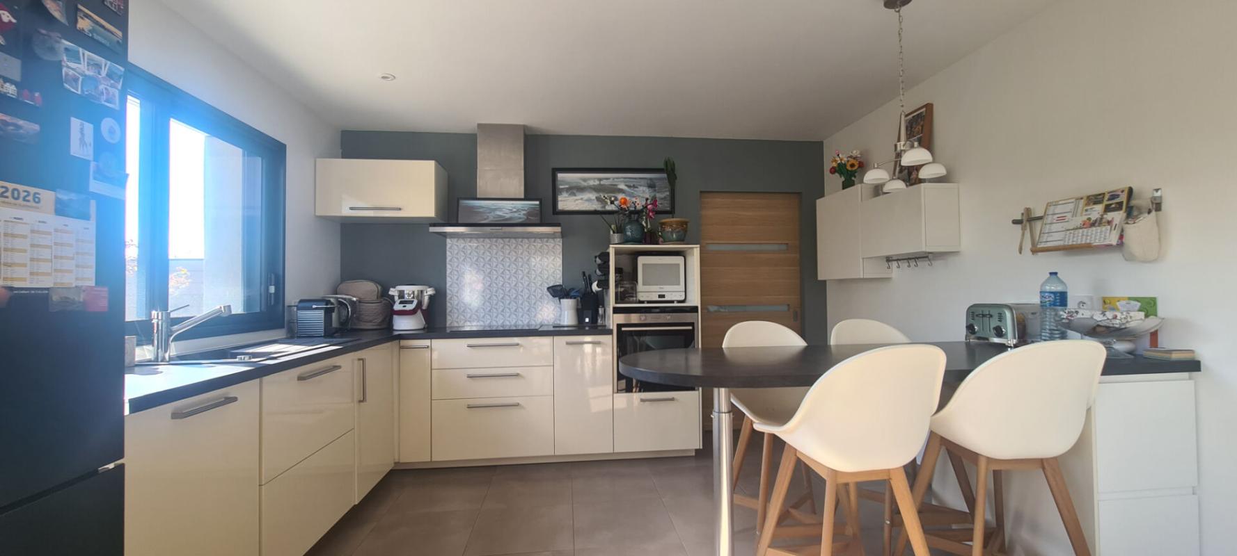 MOUZILLON Maison Mouzillon 6 P . 4 Chs . Bureau . 138.77 M² . T 681 M² . Garage . Terrasse . Balcon 7