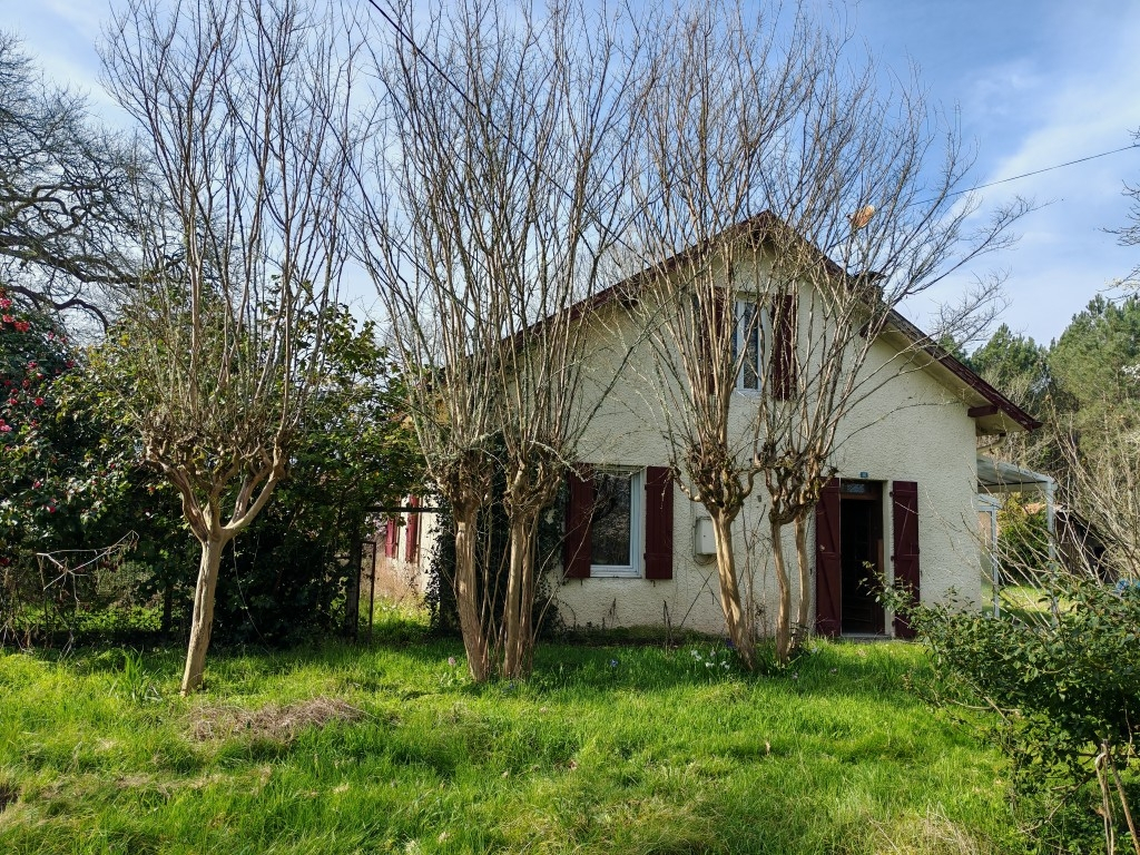 MONT-DE-MARSAN Maison YGOS ST STURNIN   150 m2 UTILES 1