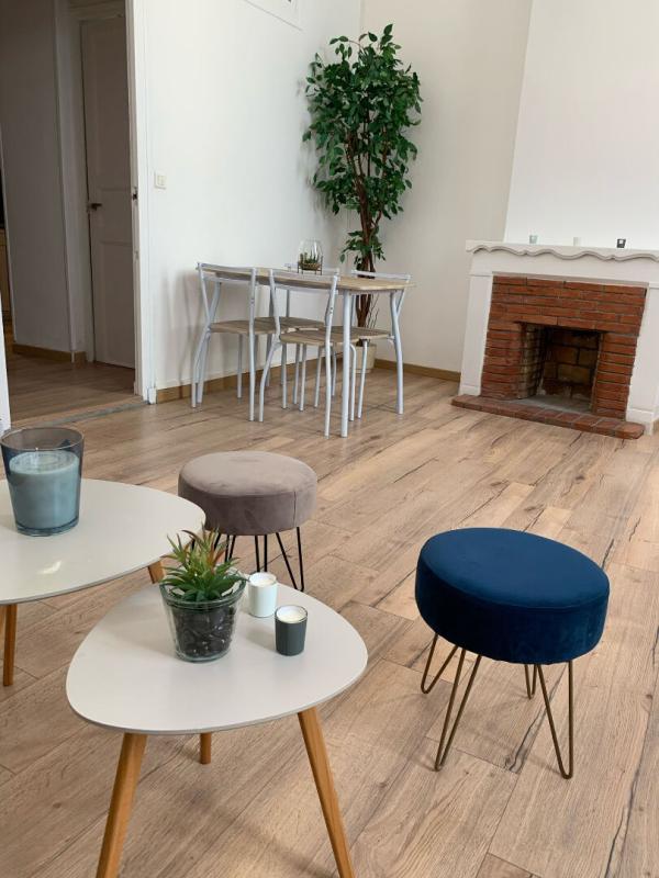 NIMES 30. GARD. Nîmes. Magnifique appartement entièrement rénové de 64 m² au coeur de l'écusson 3