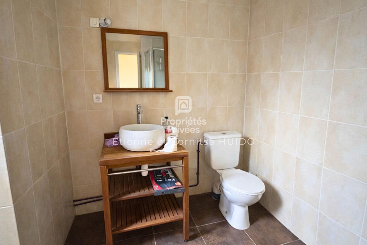 VATAN Maison de ville à rénover - Fort potentiel - Dépendances - Centre de Vatan 11